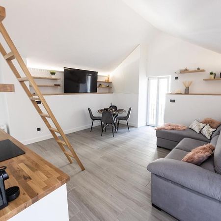 カマリーニャスA Casa Dos Contosアパートメント エクステリア 写真